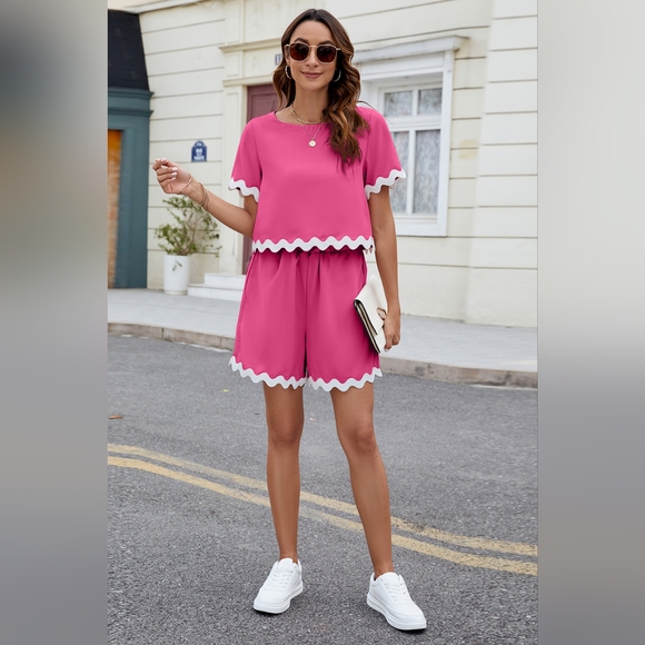 Contrast Trim Round Neck Top and Shorts Set - Picture 1 of 6